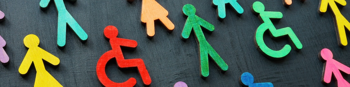 Illustration du handicap invisible avec des figurines colorées