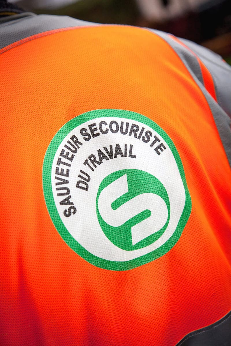Salarié Sauveteur Secouriste du Travail (SST) formé